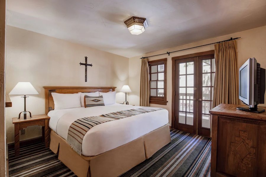Hotel Chimayo — Guest room
