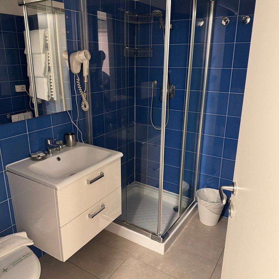 Hotel Citta Studi — Bathroom