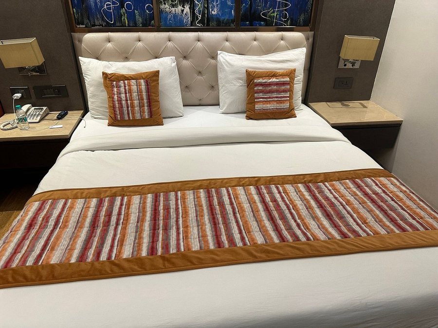 Hotel City Pride — Guest room