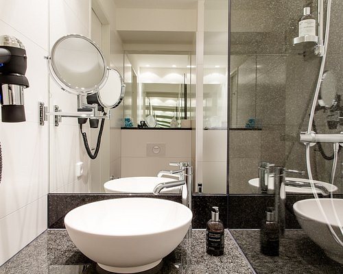 Hotel Ciutadella Barcelona Barcelona Catalonia — Bathroom