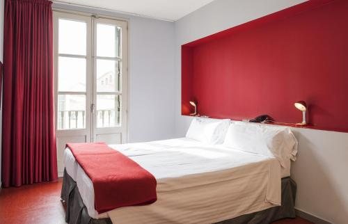 Hotel Ciutat Vella Barcelona Catalonia — Guest room