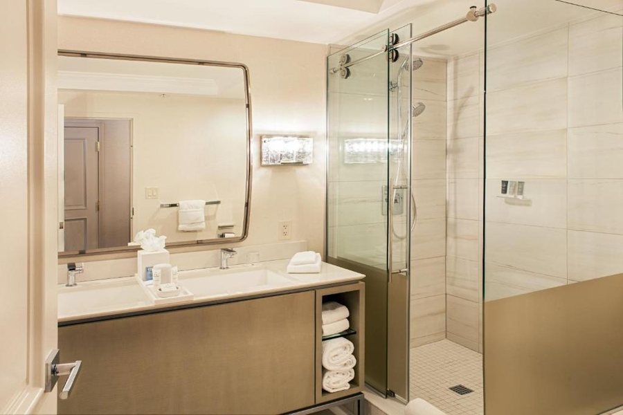 Hotel Clio a Luxury Collection Hotel Denver Cherry Creek — Bathroom