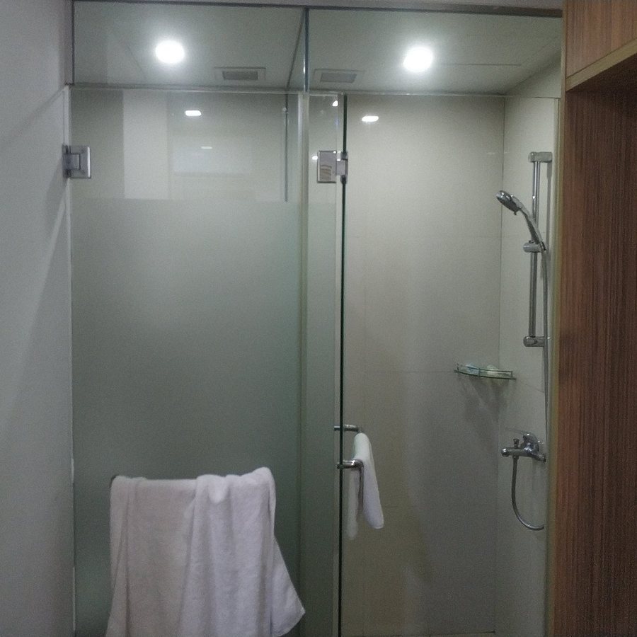 Hotel Clover The Arts — Bathroom
