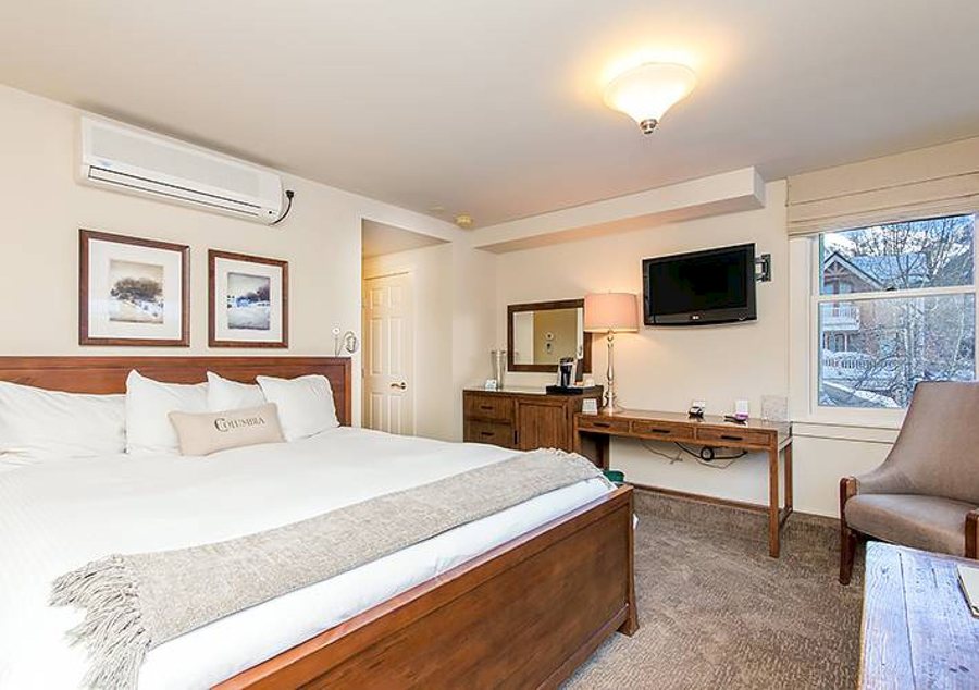 Hotel Columbia — Guest room