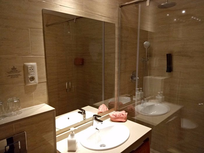 Hotel Continental Palacete Barcelona Catalonia — Bathroom