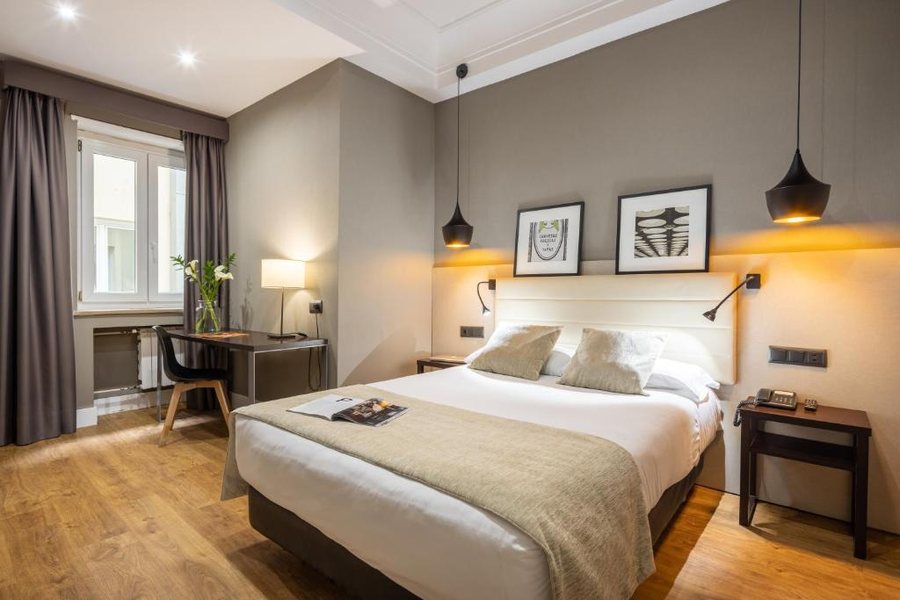 Hotel Cortezo — Guest room