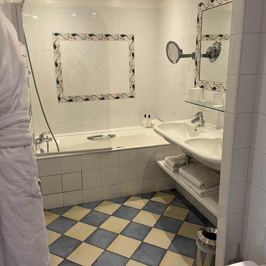 Hotel d Orsay Esprit de France — Bathroom