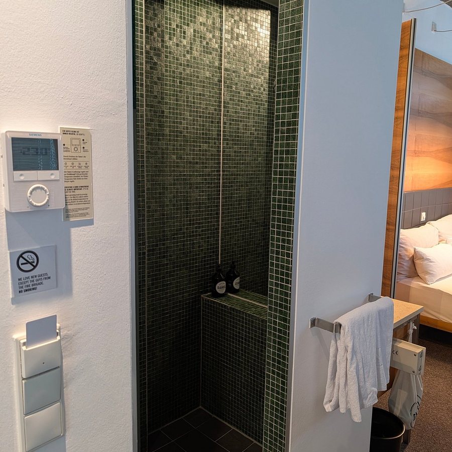Hotel Daniel Vienna — Bathroom
