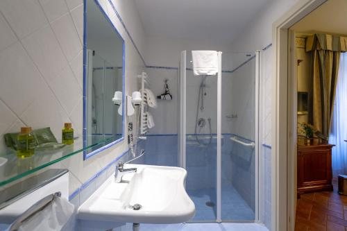 Hotel Davanzati — Bathroom