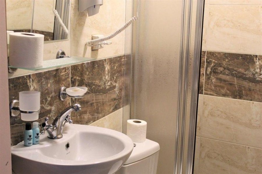 Hotel Davos Istanbul — Bathroom