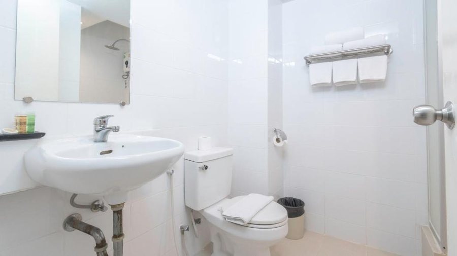 Hotel de Bangkok — Bathroom