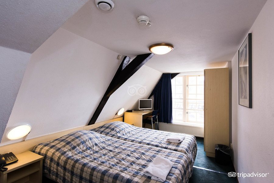 Hotel De Koopermoolen — Guest room