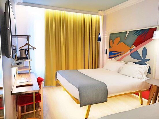Hotel de La Paix Paris — Guest room