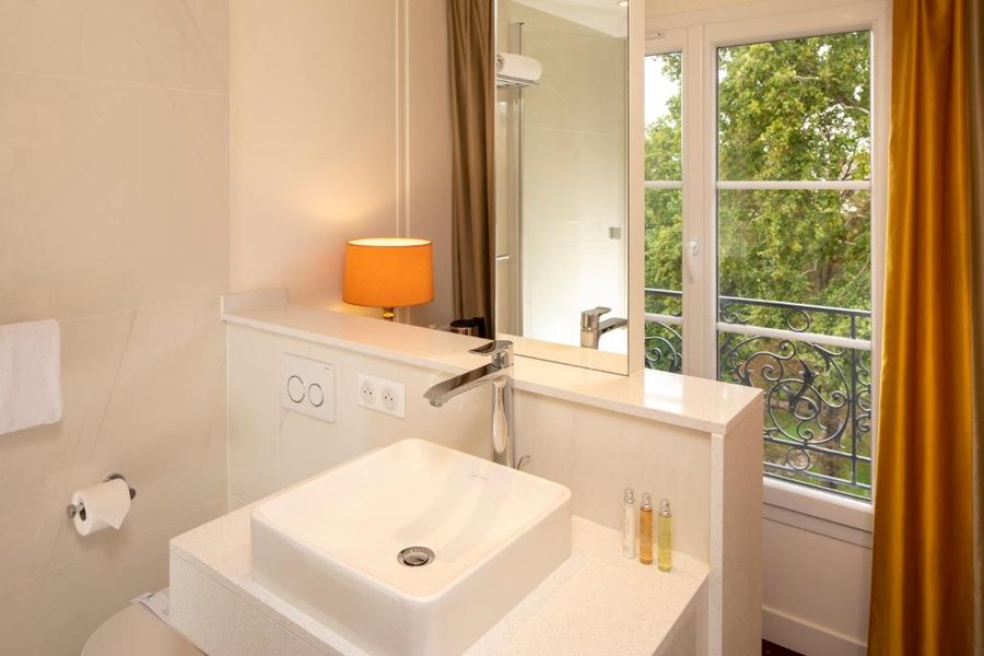 Hotel de Suede St Germain — Bathroom