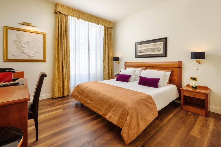 Hotel Dei Cavalieri Milan Duomo — Guest room