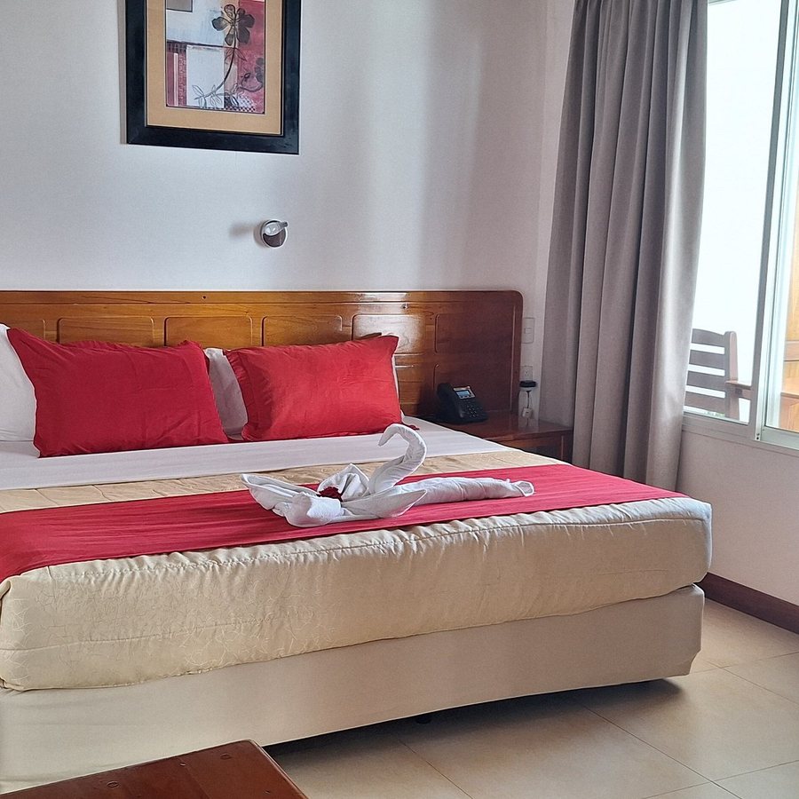 Hotel Dejavu — Guest room