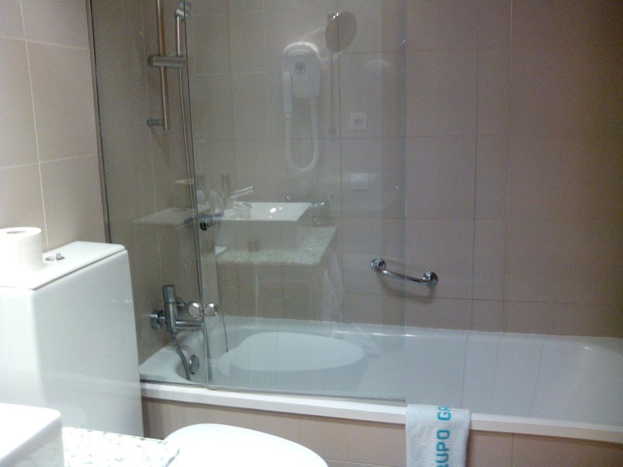 Hotel Del Mar Barcelona Catalonia — Bathroom