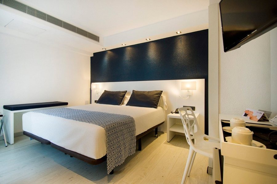 Hotel Del Mar Barcelona Catalonia — Guest room