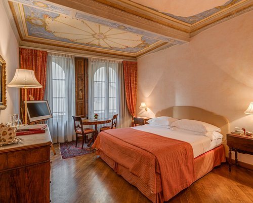 Hotel Della Signoria — Guest room
