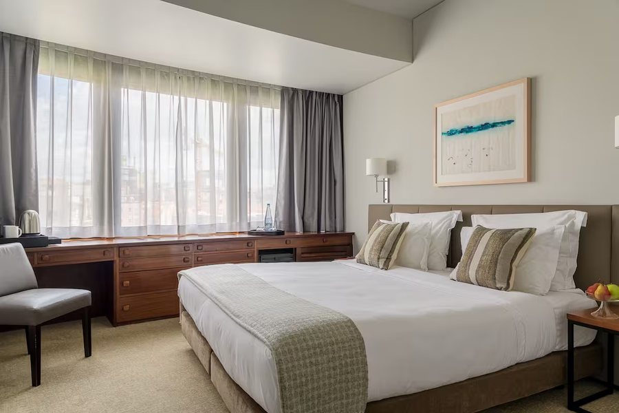 Hotel Dom Carlos Park — Guest room