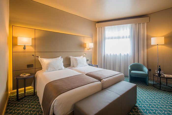 Hotel Dom Henrique Downtown — Guest room