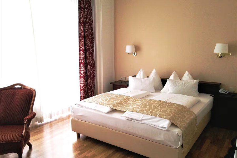Hotel Domizil — Guest room