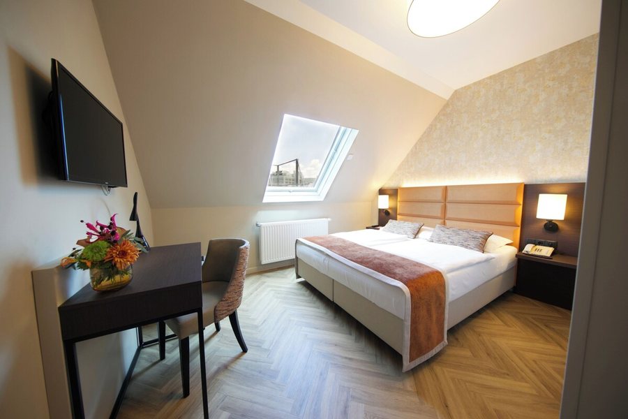 Hotel Drei Kronen — Guest room