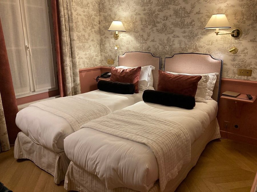 Hotel du Champ de Mars — Guest room