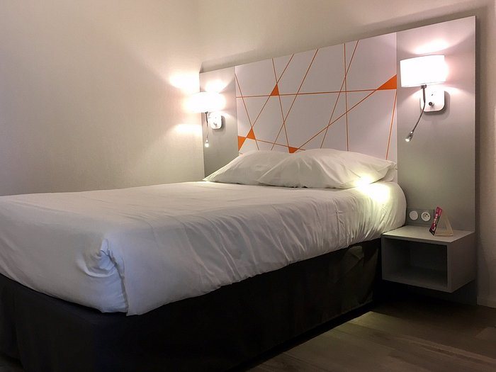 Hotel du Parc Euromedecine — Guest room