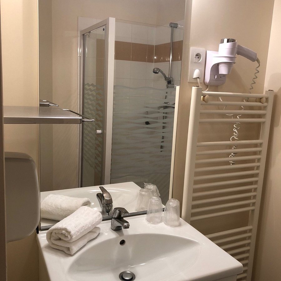 Hotel du Parc — Bathroom