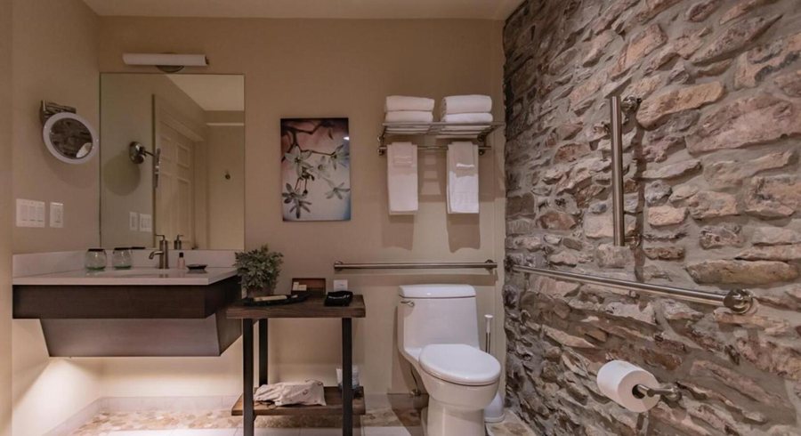 Hotel Du Village — Bathroom