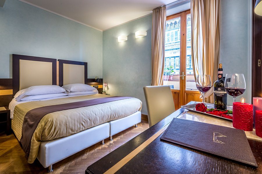 Hotel Duomo Firenze — Guest room