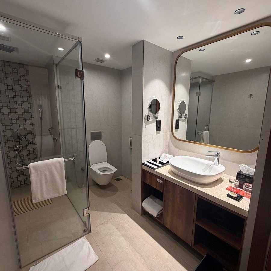 Hotel Eefa — Bathroom