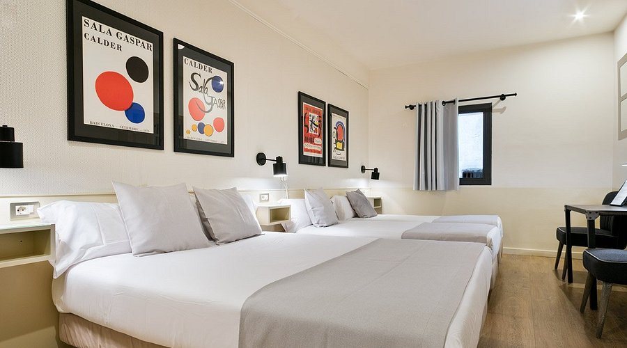 Hotel El Call Barcelona Catalonia — Guest room