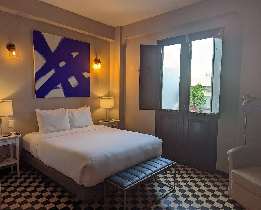 Hotel El Colonial — Guest room