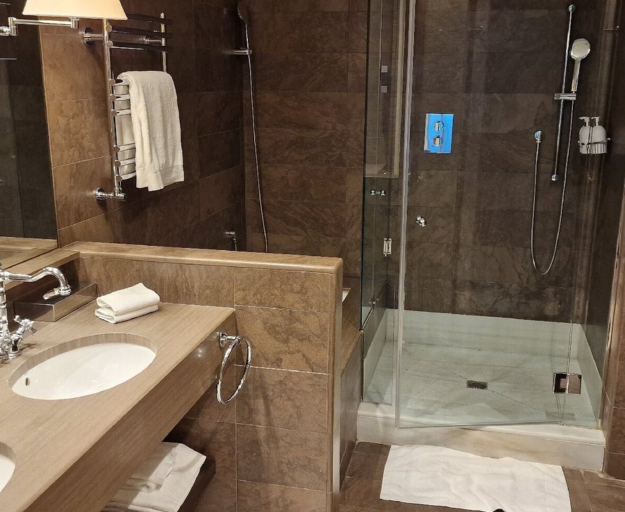 Hotel El Palace Barcelona Barcelona Catalonia — Bathroom