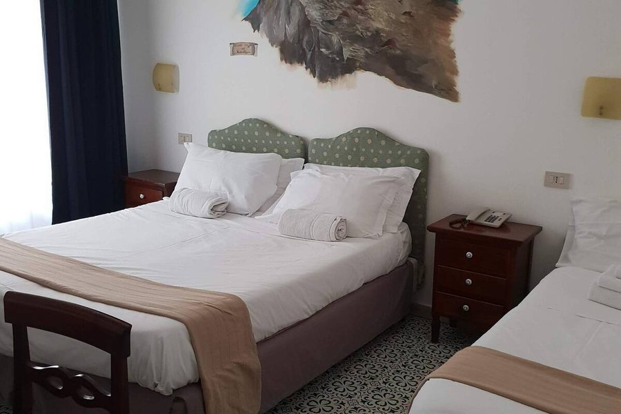 Hotel Elite — Guest room