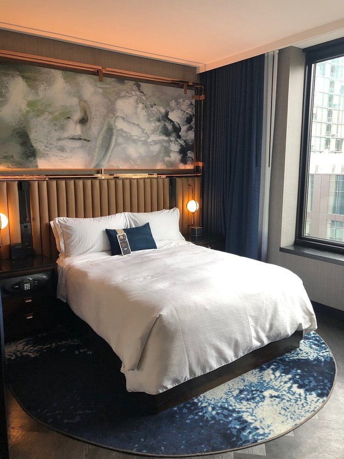 Hotel EMC2 Autograph Collection — Guest room