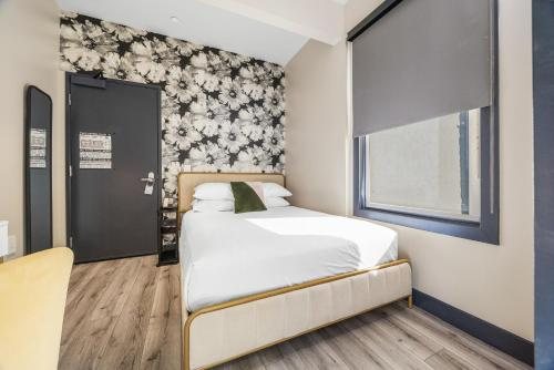 Hotel Epik — Guest room