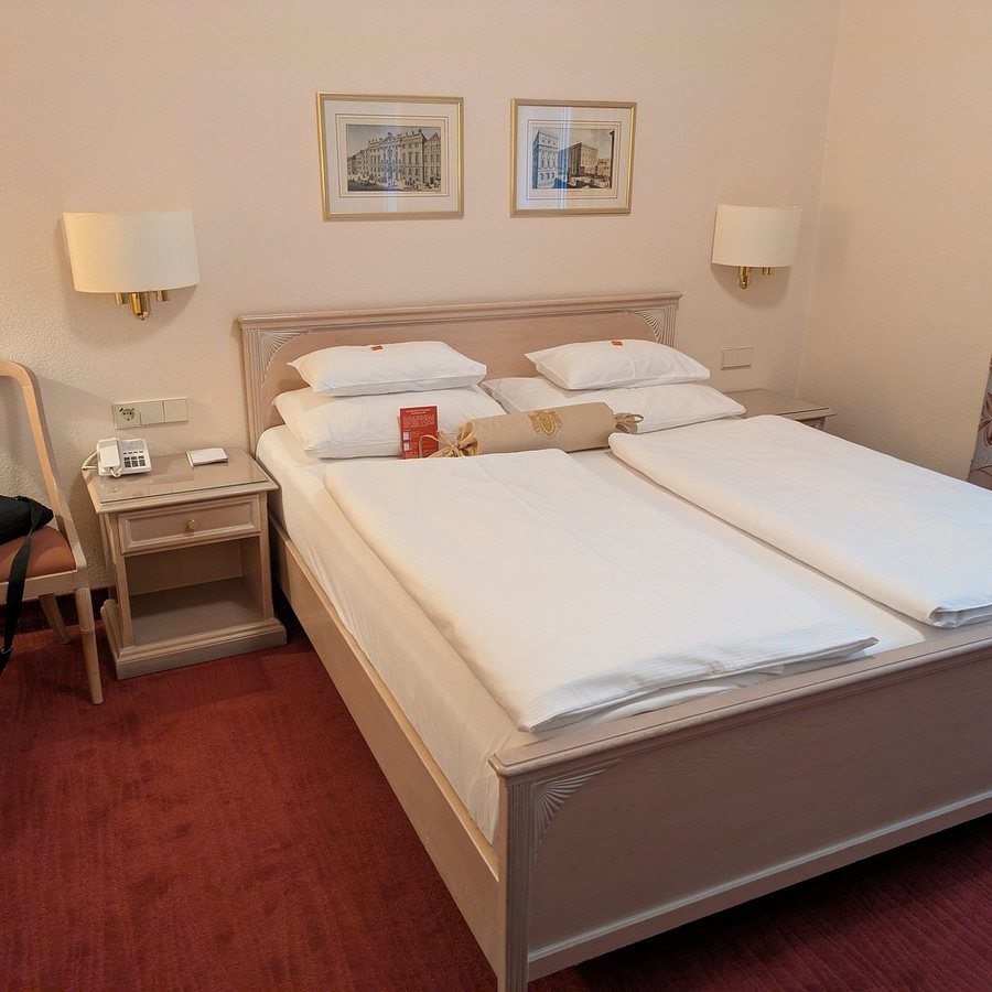 Hotel Erzherzog Rainer — Guest room