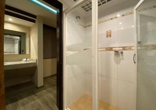 Hotel Escala Central del Norte — Bathroom