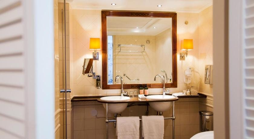 Hotel Estherea Amsterdam North Holland Province — Bathroom