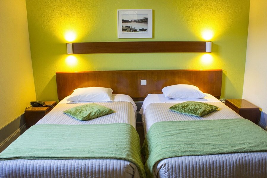 Hotel Estoril Porto — Guest room