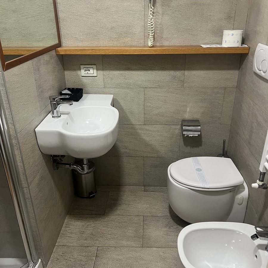 Hotel Eurohotel Milano — Bathroom