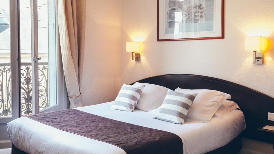 Hotel Excelsior Opera — Guest room