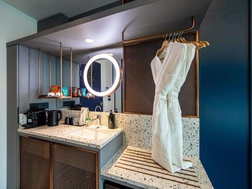 Hotel Faber Park Singapore — Bathroom