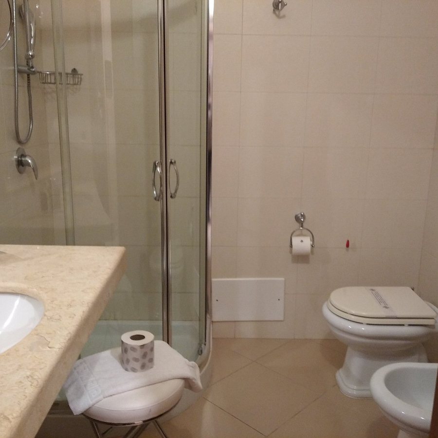 Hotel Federico Ii Central Palace — Bathroom
