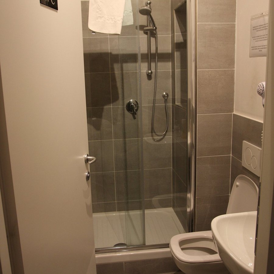 Hotel Fiorita — Bathroom