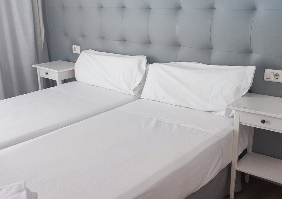 Hotel Fleming Playa Poniente by Punta 25 — Guest room