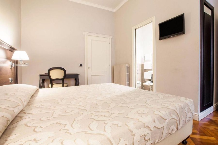 Hotel Florence — Guest room
